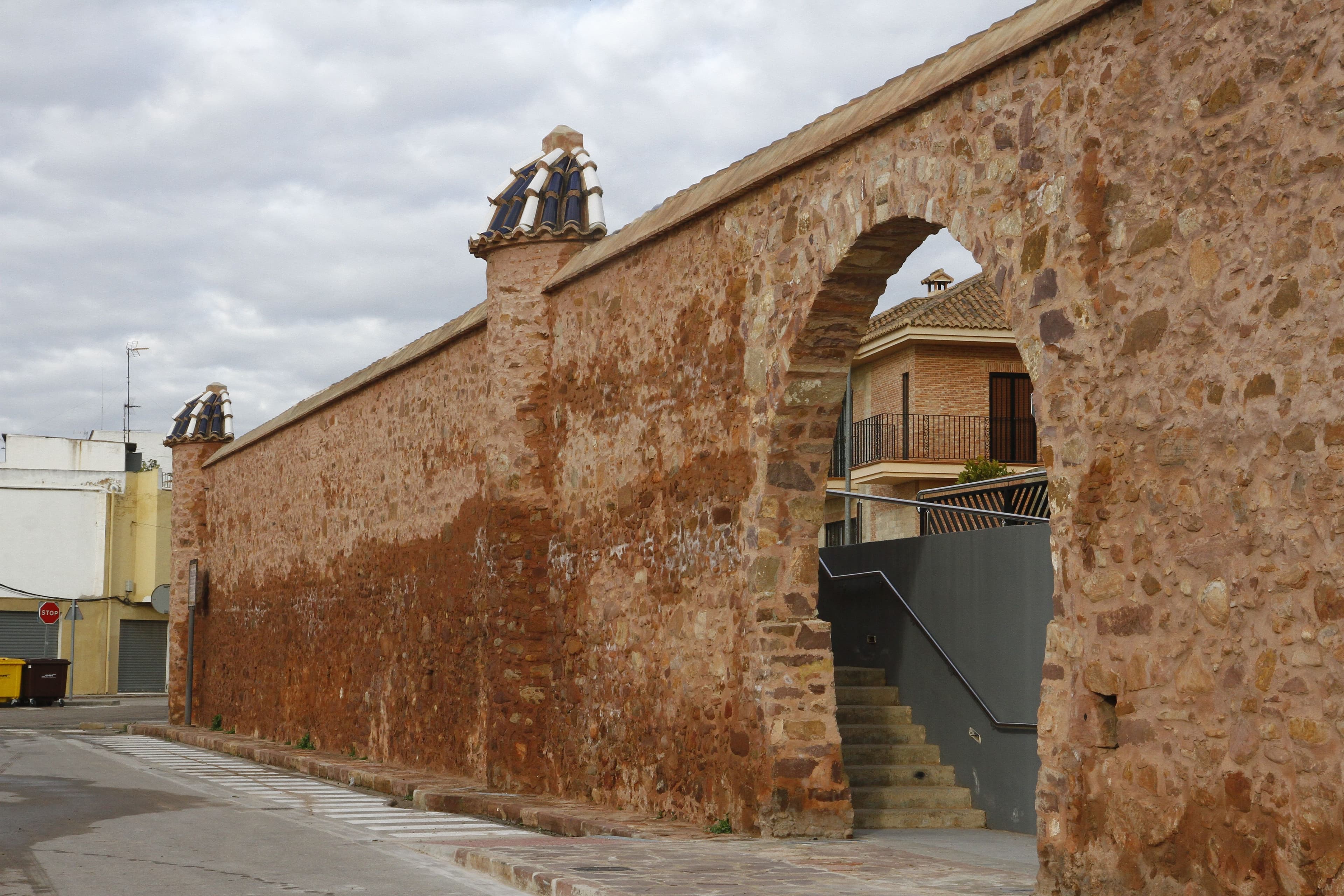Muralla del jardí botànic